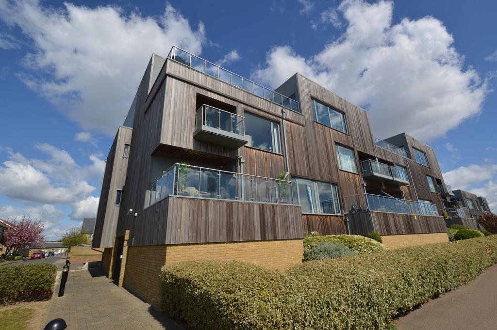 Parade Walk, Shoeburyness, SS3 2 bed apartment £650,000
