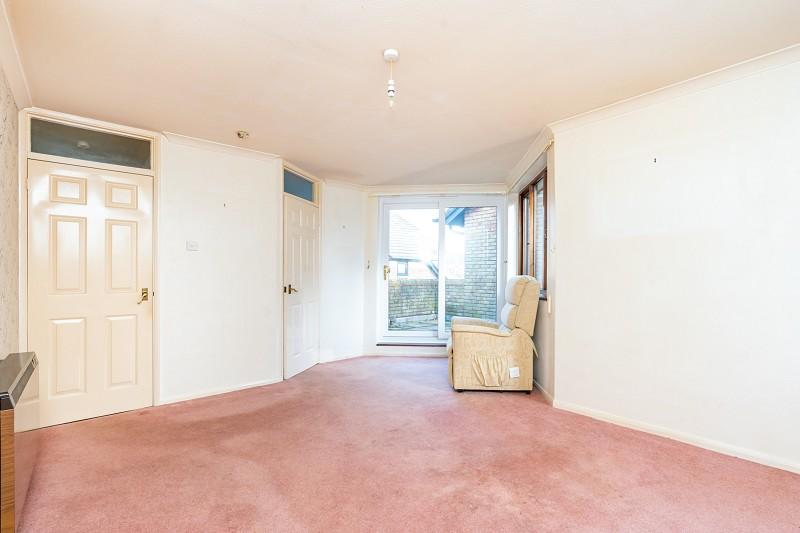 Garden Mews, Warsash, Southampton... 1 bed £130,000