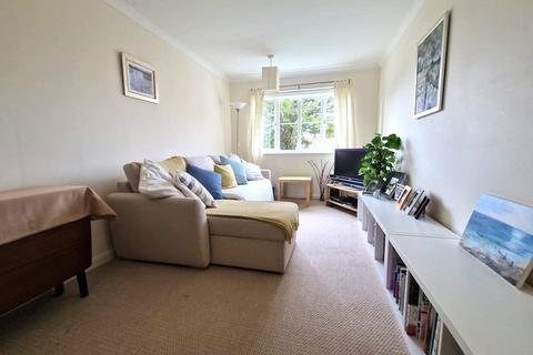 1 bedroom flat to rent, Shore Road, Warsash, Southampton, Hampshire. SO31 9EY