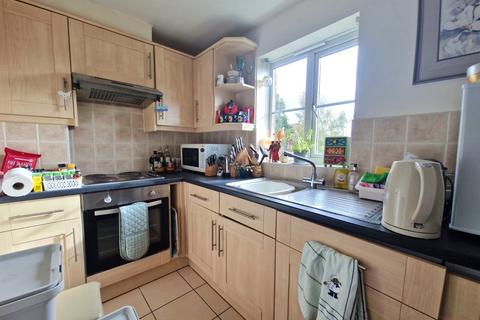 1 bedroom flat to rent, Shore Road, Warsash, Southampton, Hampshire. SO31 9EY