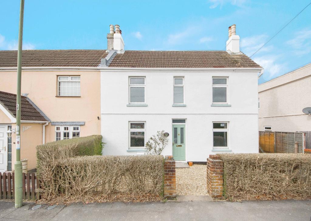 Osborne Road Warsash Southampton 2 Bed Semi Detached House To Rent