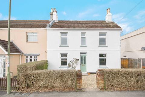 2 bedroom semi-detached house to rent, Osborne Road, Warsash, Southampton, Hampshire, SO31