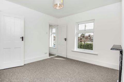 2 bedroom semi-detached house to rent, Osborne Road, Warsash, Southampton, Hampshire, SO31