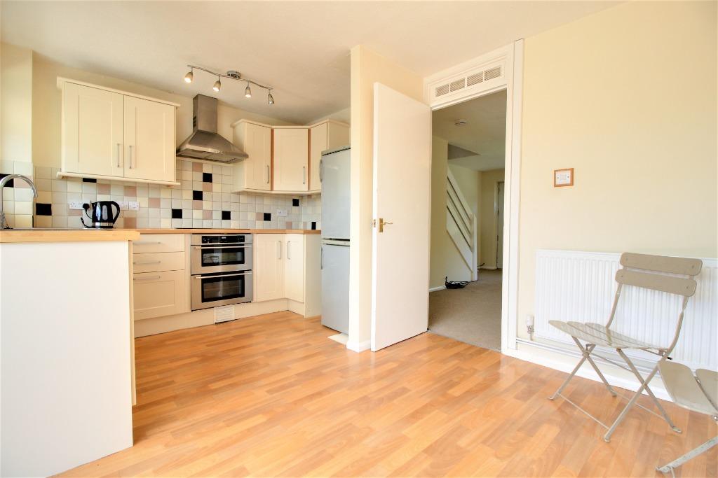 Roundway, Reabrook, Shrewsbury, SY3 3 bed terraced house £800 pcm (£185 pw)