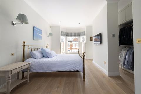 105 Marney Road, London, SW11 5EW