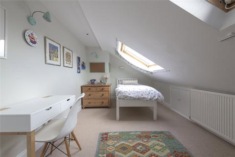 105 Marney Road, London, SW11 5EW