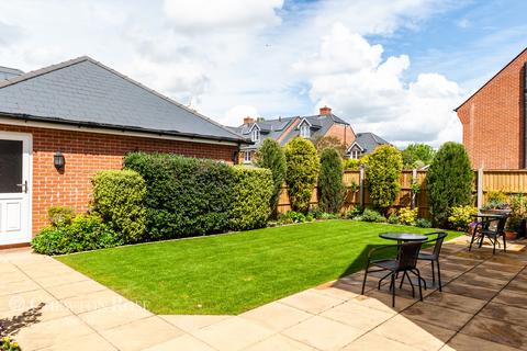 1 Ridings Close, Ascot, SL5 7SQ
