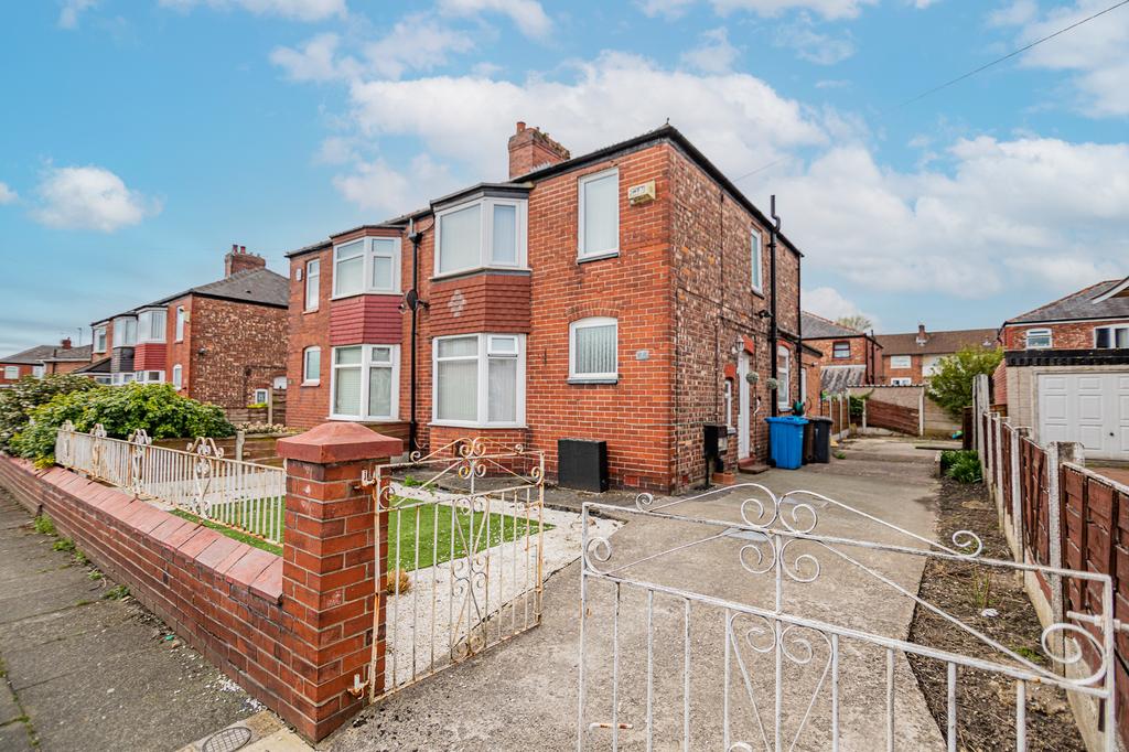 Orama Avenue, Salford, Greater Manchester, M6 2 bed semidetached house