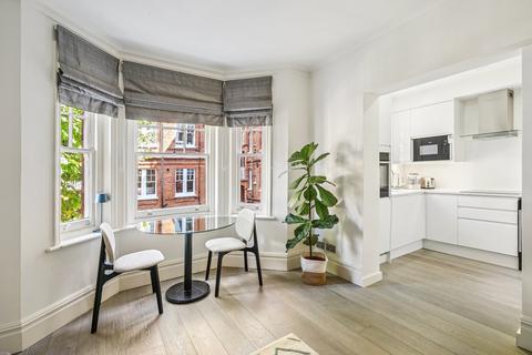 1 bedroom flat for sale, Elm Park Mansions, Park Walk, Chelsea, London