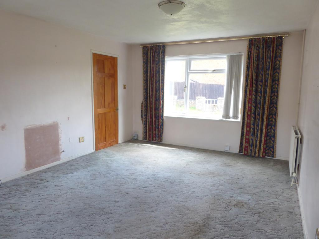 High Furlong, Banbury 2 bed end of terrace house £189,950