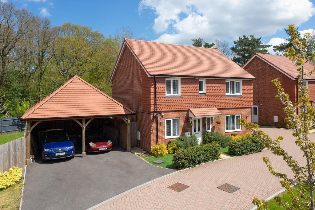 Limes Place, Upper Harbledown... 4 bed detached house £525,000