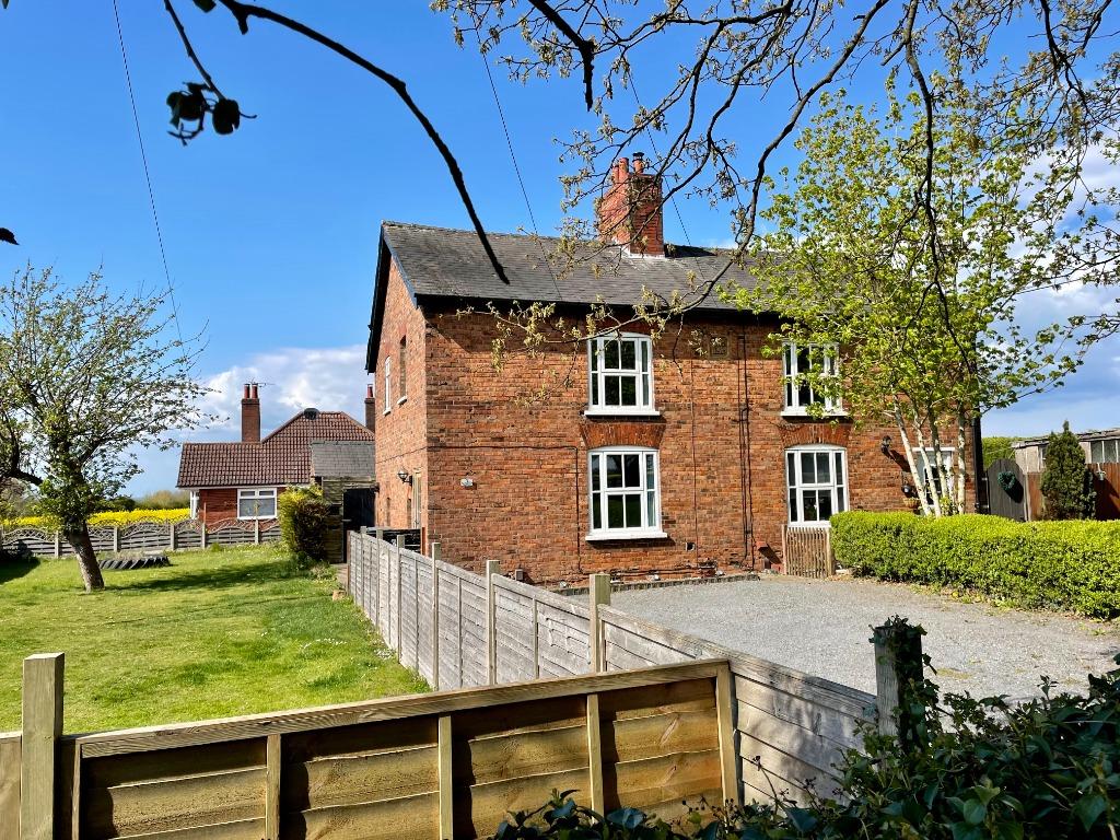 London Road, Bracebridge Heath, Lincoln, LN4 3 bed semidetached house