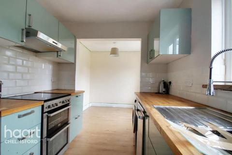 2 bedroom terraced house to rent, Avon Road, Chelmsford