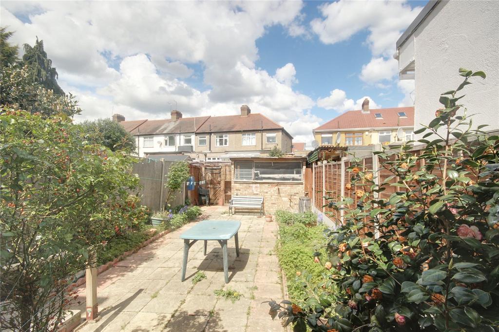 Addison Road, ENFIELD, Greater... 3 bed terraced house £1,700 pcm (£