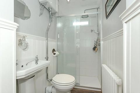 41 Main Road, Queenborough, ME11 5BW
