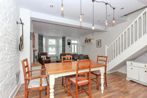 41 Main Road, Queenborough, ME11 5BW