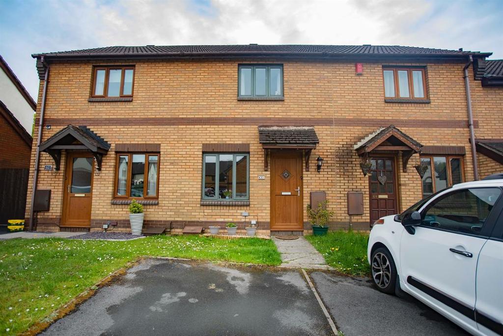 Ffordd Scott, The Fairways... 2 bed terraced house £135,000