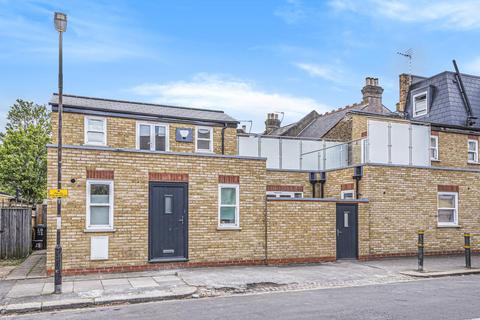 2c Ridley Road, London, SW19 1EU