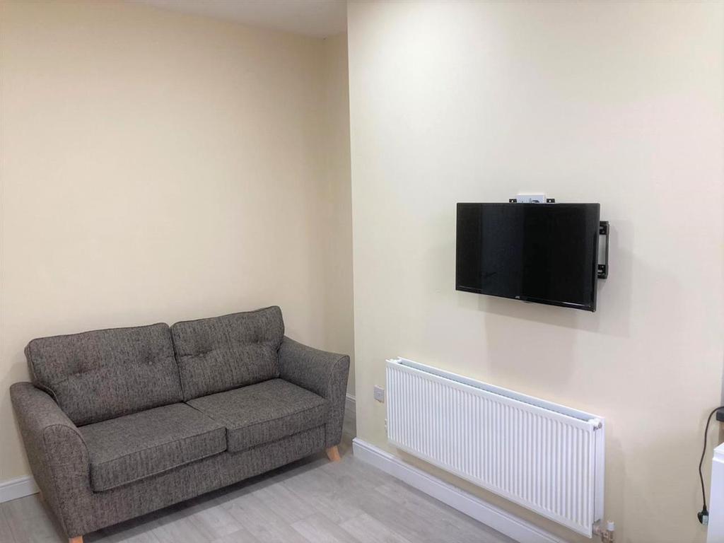 St Domingo Vale, Liverpool 5 bed terraced house £1,595 pcm (£368 pw)