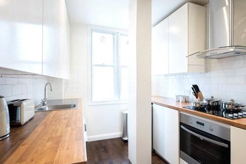 3 bedroom apartment to rent, Hill Street, London