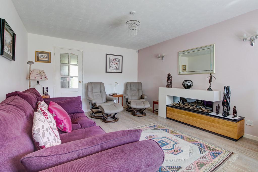 Merrill Gardens, Marlbrook... 5 bed detached house £475,000