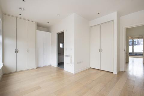 3 bedroom apartment to rent, Marshall Street, Carnaby W1
