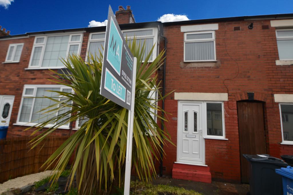 Old Liverpool Road, Warrington 3 bed terraced house £625 pcm (£144 pw)