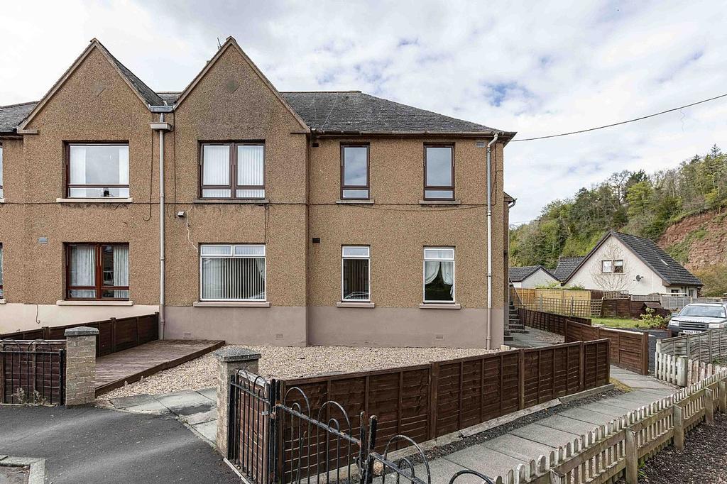13 Bongate Gardens, Jedburgh TD8 6DP 3 bed ground floor flat £90,000