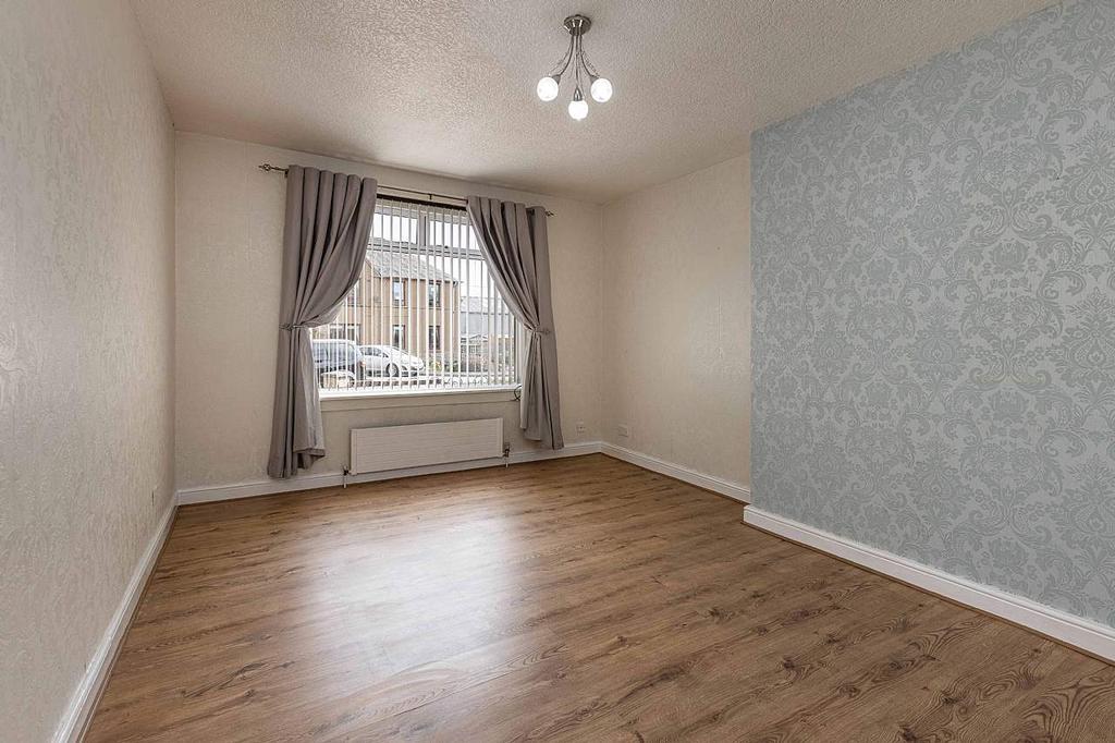 13 Bongate Gardens, Jedburgh TD8 6DP 3 bed ground floor flat £90,000