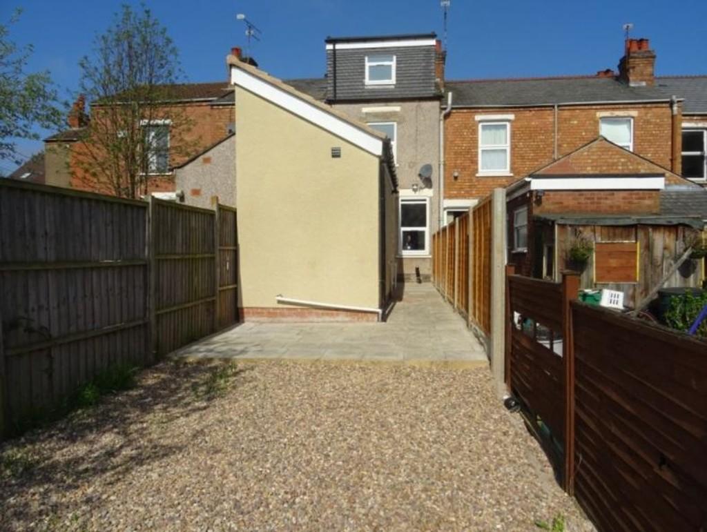 Latham Road, Coventry, CV5 6HR 5 bed terraced house £2,500 pcm (£577 pw)