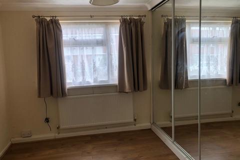 1 bedroom apartment to rent, Windsor Road, Batley