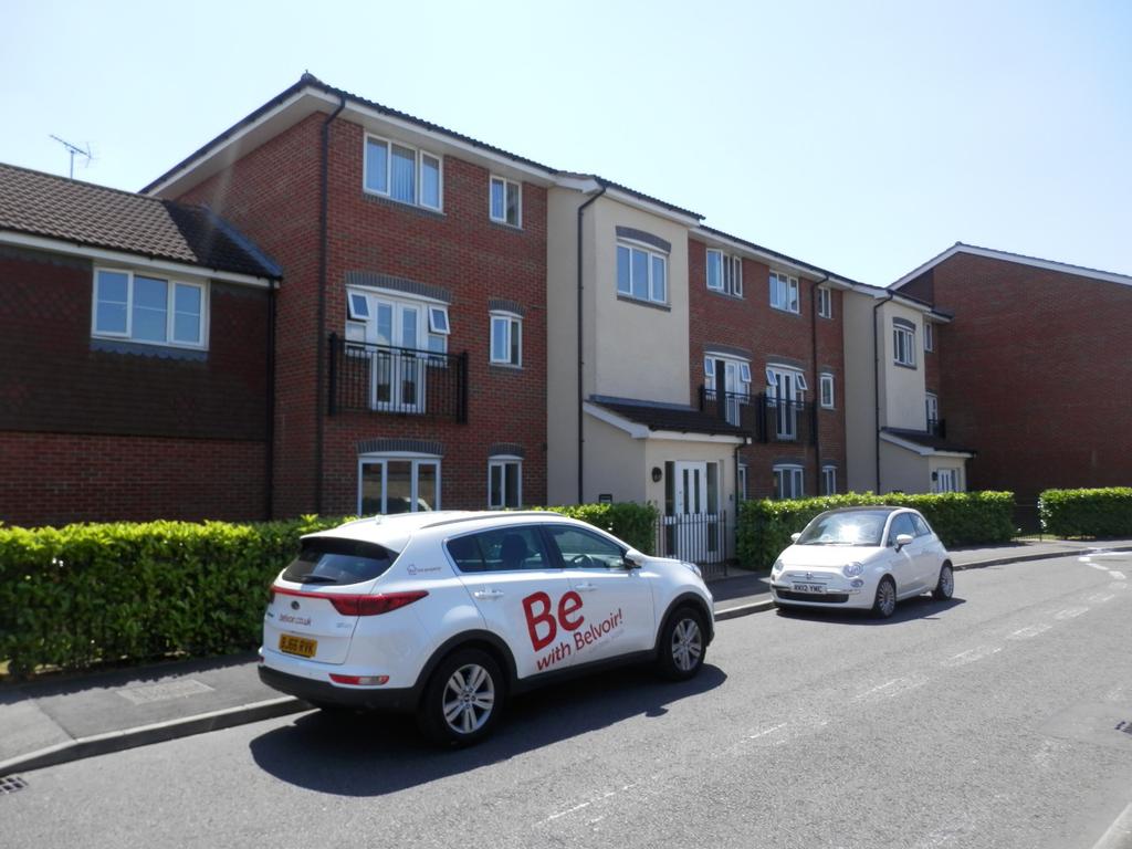 Kiln Way, Dunstable LU5 2 bed apartment £895 pcm (£207 pw)