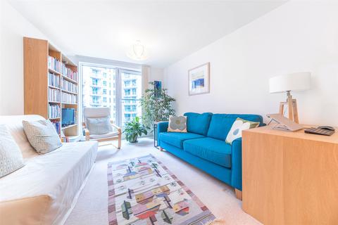 1 bedroom apartment for sale, Admiral House, St George Wharf SW8