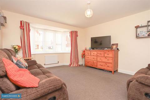 7 Cornflower Close, North Petherton, Bridgwater, TA5 2GR