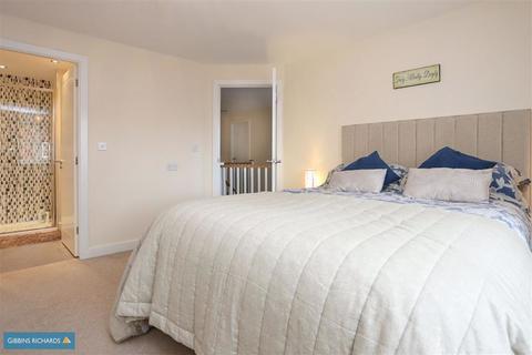 7 Cornflower Close, North Petherton, Bridgwater, TA5 2GR