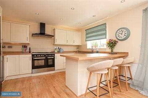7 Cornflower Close, North Petherton, Bridgwater, TA5 2GR