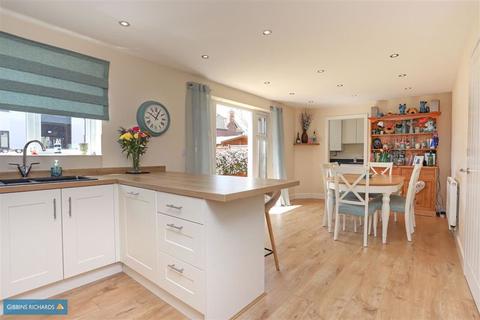 7 Cornflower Close, North Petherton, Bridgwater, TA5 2GR