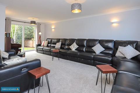 2 Allington Close, Taunton, TA1 2NE