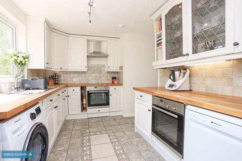 2 Allington Close, Taunton, TA1 2NE