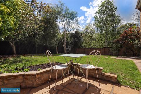 2 Allington Close, Taunton, TA1 2NE