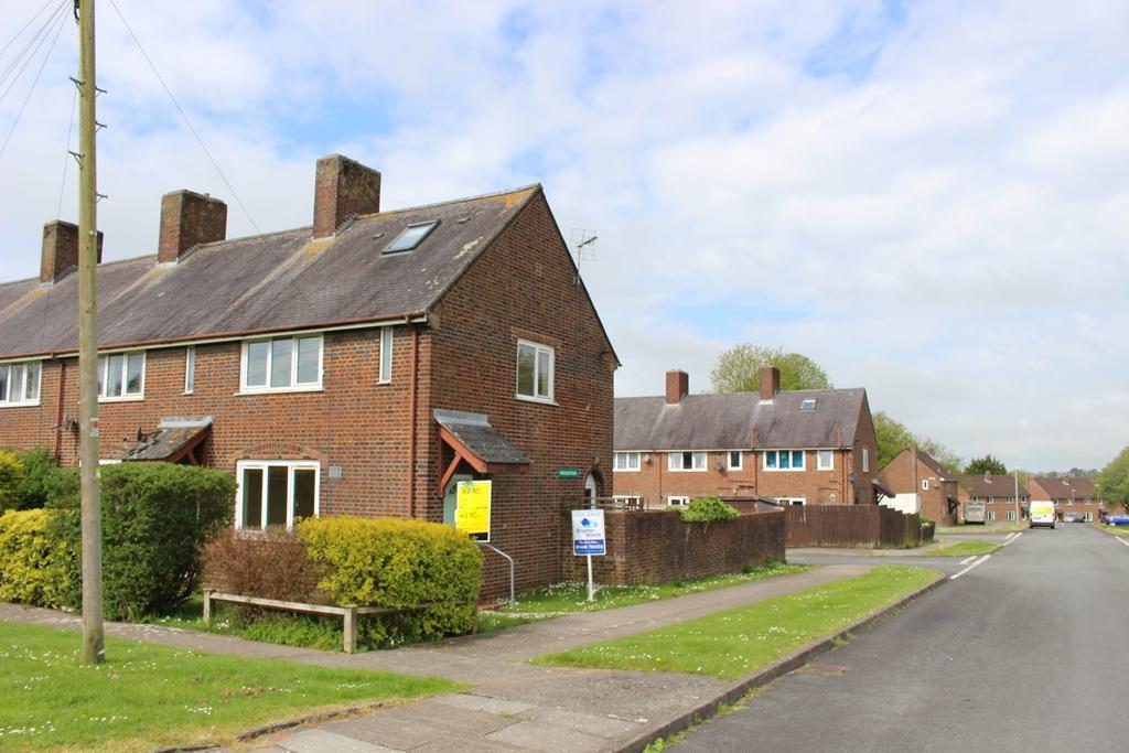 Starling Road, St Athan, Barry, CF62 3 bed terraced house £135,000