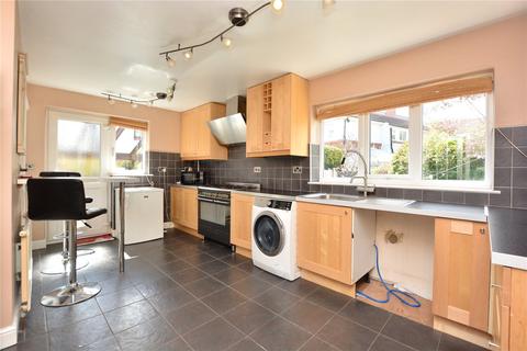 1b Bentcliffe Mount, Leeds, LS17 6QW