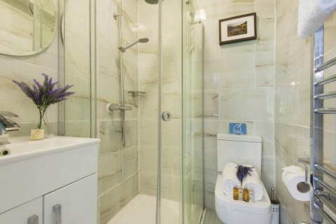43c Westbourne Gardens, Bayswater, London, W2 5NR