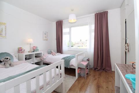 80 Chatsworth Crescent, Walsall, WS4 1RU