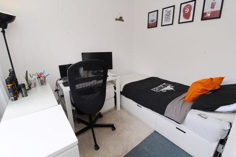 80 Chatsworth Crescent, Walsall, WS4 1RU