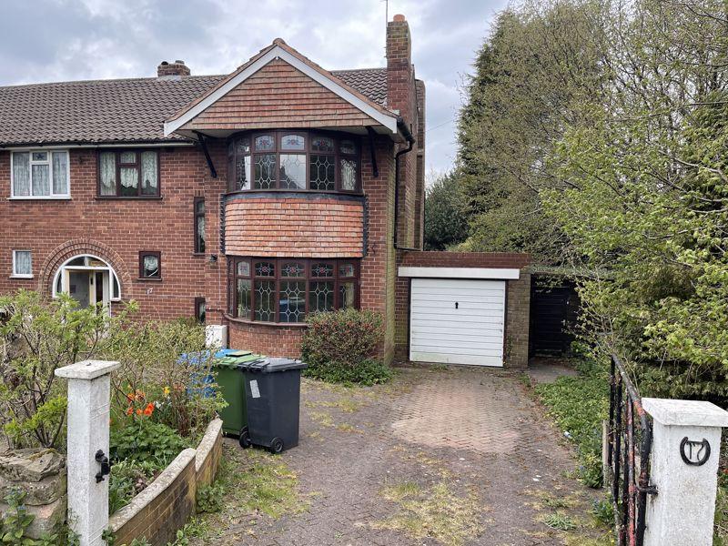 Hut Hill Lane, Walsall, WS6 6PD 3 bed property with land for sale £