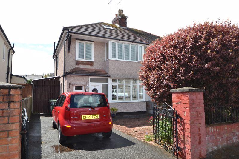 Hillcrest Drive, Greasby 3 bed semidetached house £274,950