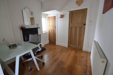 79 Birkenhead Road, Meols, Wirral, CH47 5AG