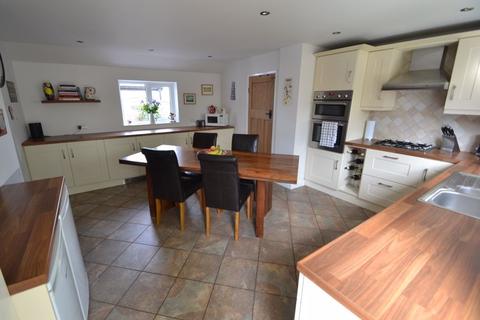 79 Birkenhead Road, Meols, Wirral, CH47 5AG