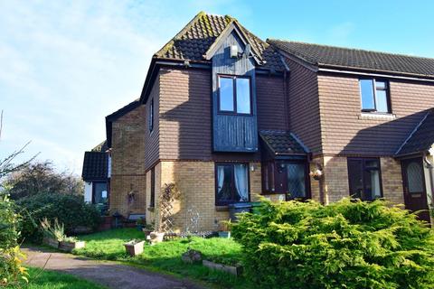 7 Home Mead, North Waltham, Basingstoke, RG25 2SY